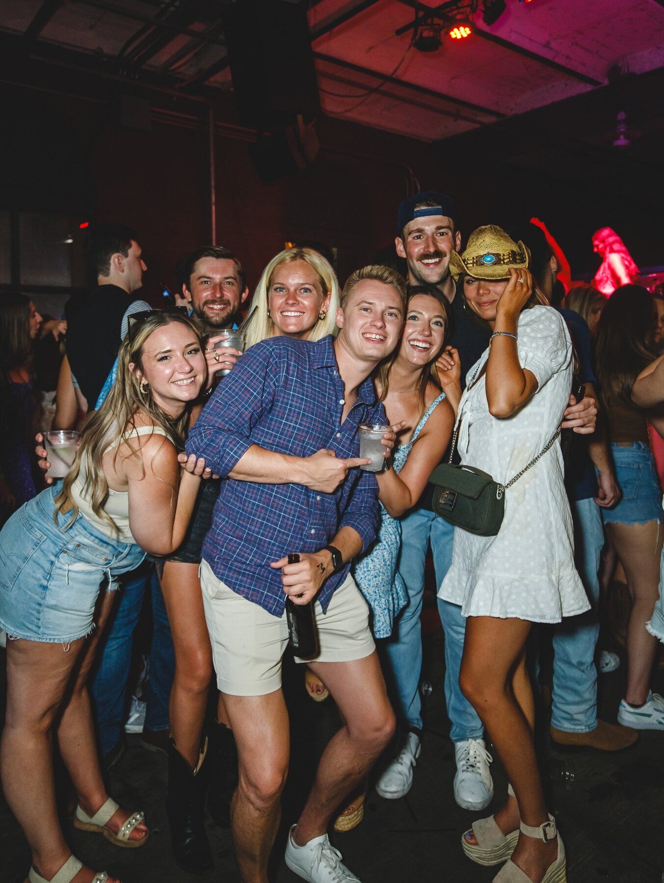 Friends enjoying a country night in St. Louis